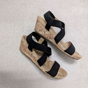 Naturalizer Black and Tan Wedge Sandals